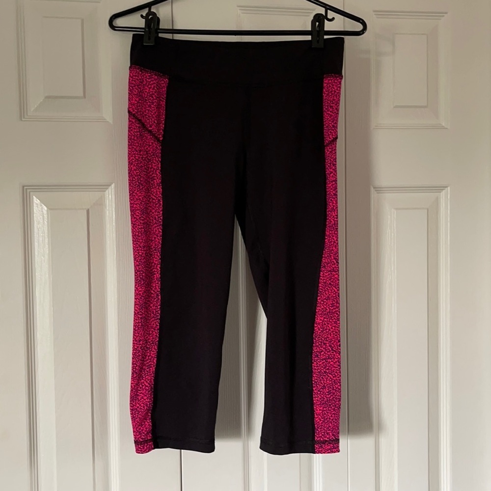 Live Love Dream workout capris size M🥰🥰